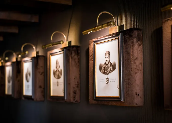 招待所 卡玛丽亚阿黛尔旅馆 4*