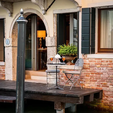 カ マリア アデーレ ゲストハウス 4*