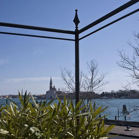 カ マリア アデーレ ゲストハウス