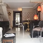 卡玛丽亚阿黛尔旅馆